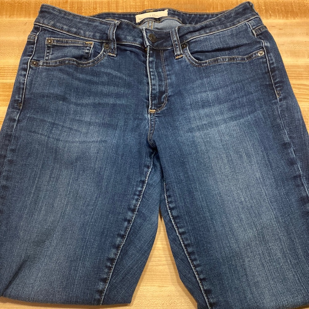 Women’s 31 R Gap Jeans. Fit: curvy true skinny